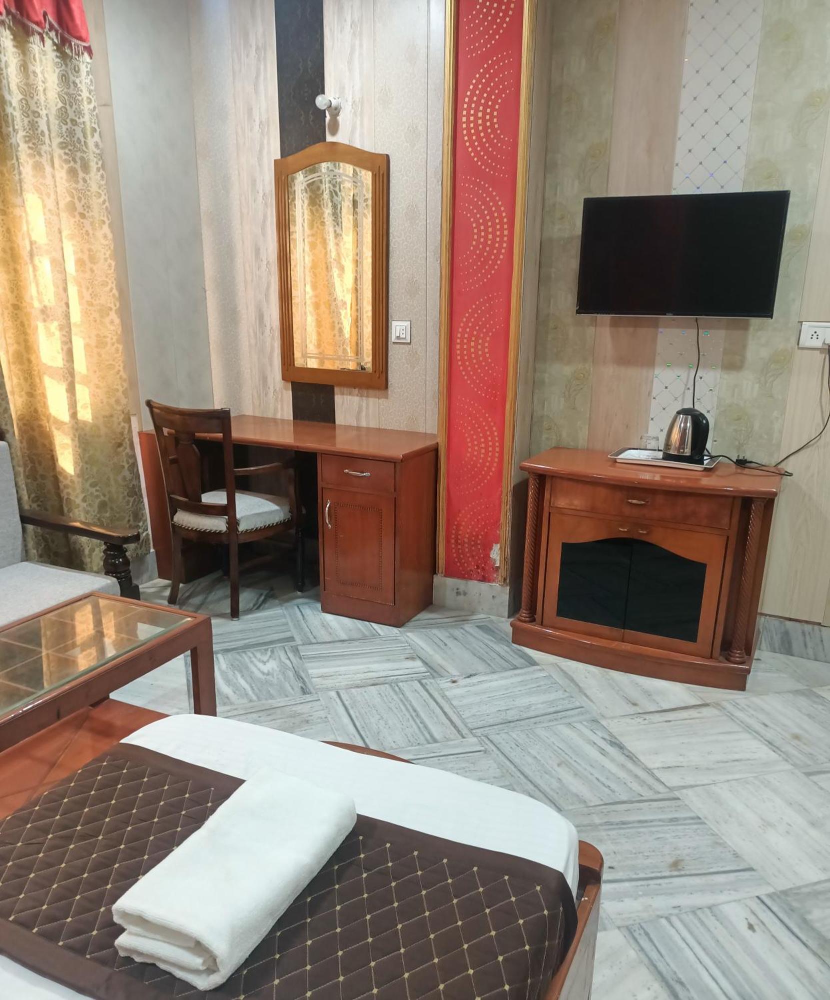 Hotel Riz Varanasi Ngoại thất bức ảnh