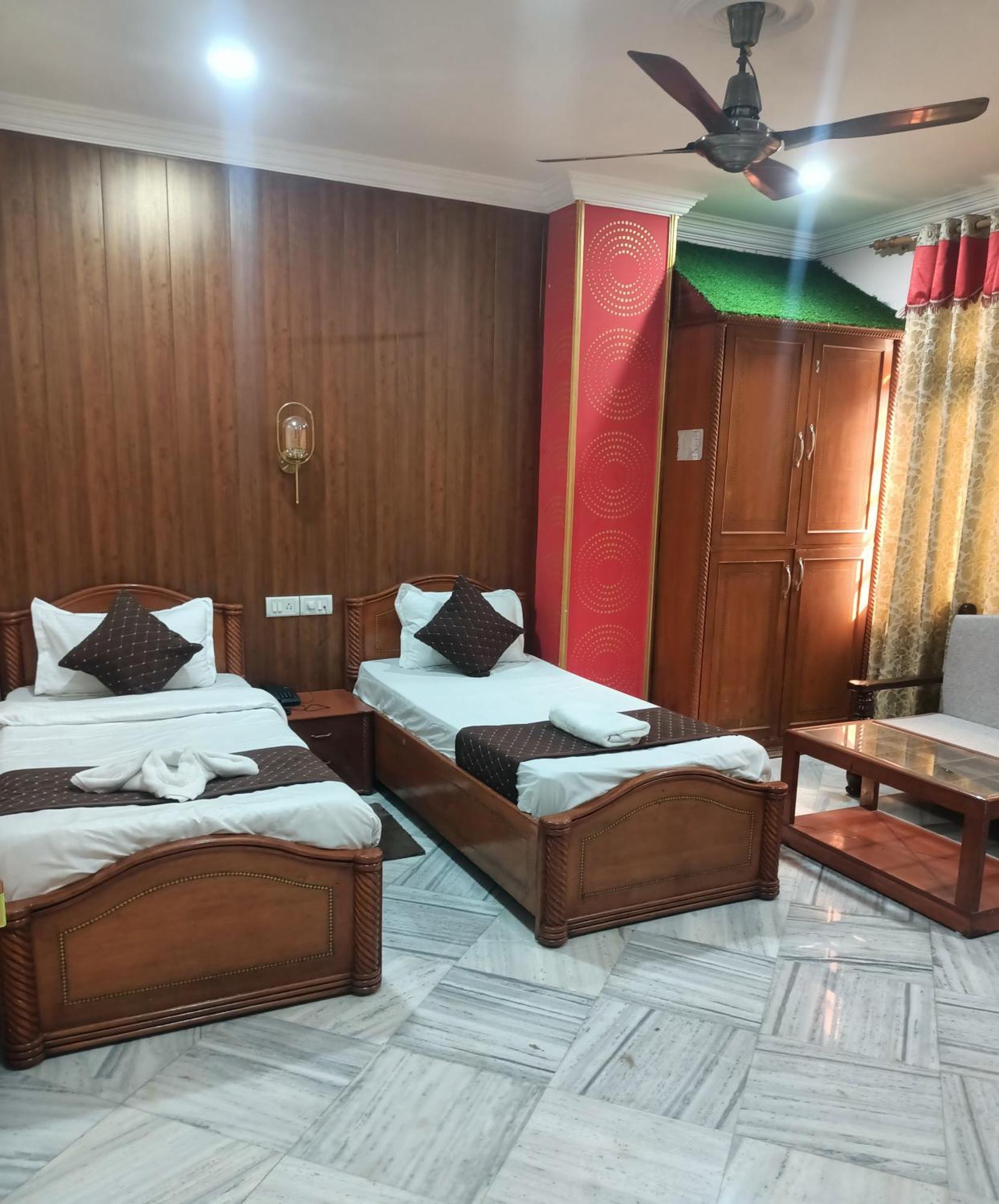Hotel Riz Varanasi Ngoại thất bức ảnh