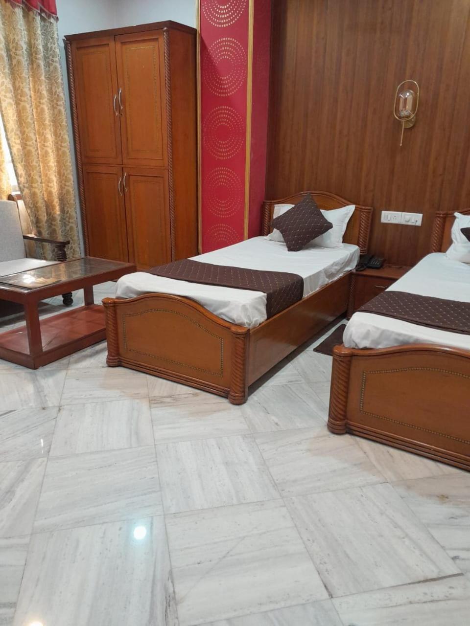 Hotel Riz Varanasi Ngoại thất bức ảnh