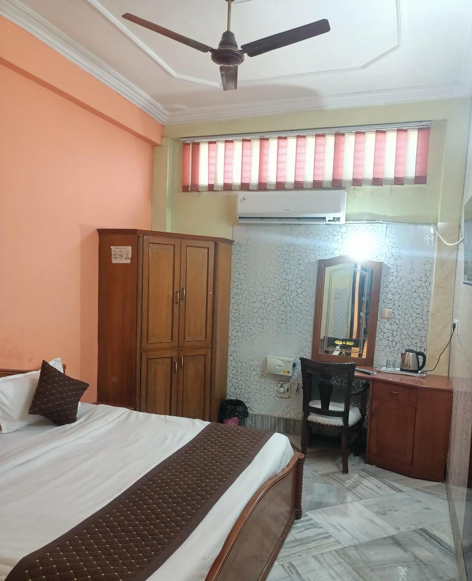 Hotel Riz Varanasi Ngoại thất bức ảnh