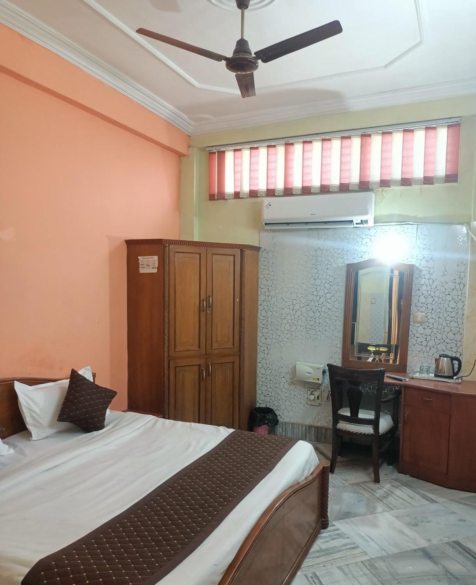 Hotel Riz Varanasi Ngoại thất bức ảnh